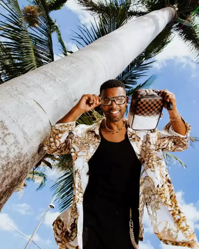 SPRAYSHARKS WORLDWIDE BRICKSIDE TOILETRY BAG SPRAYSHARKS WORLDWIDE BRICKSIDE TOILETRY BAG