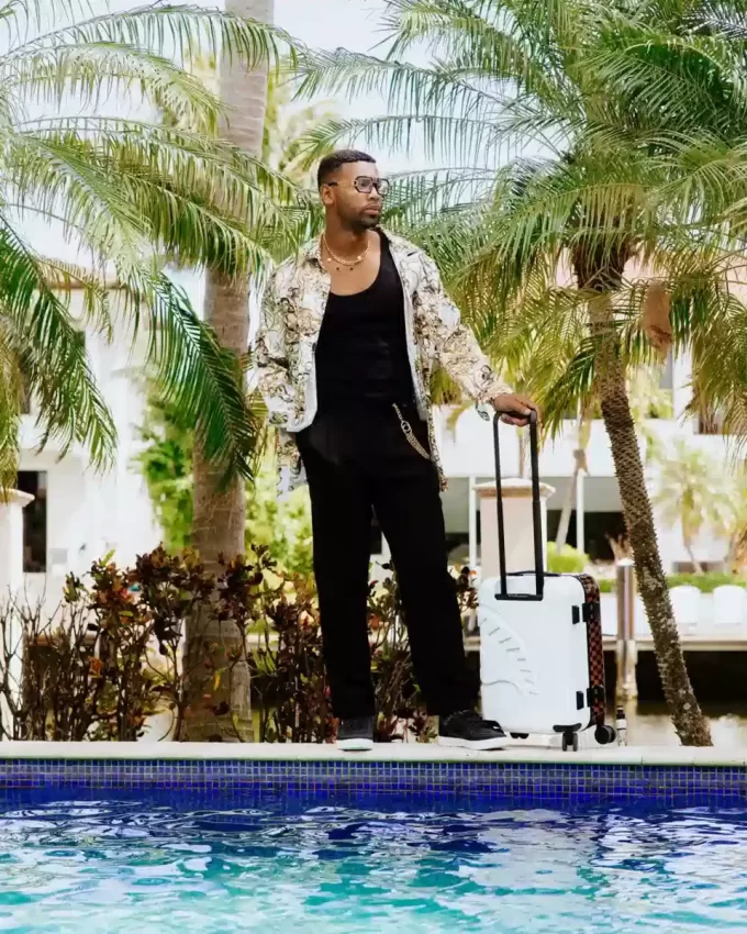 SPRAYSHARKS WORLDWIDE SHARKITECTURE HANDGEPÄCK SPRAYSHARKS WORLDWIDE SHARKITECTURE HANDGEPÄCK