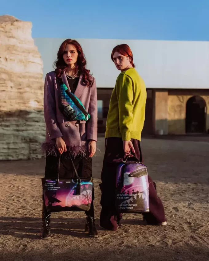 SPÄT EINE NACHT CLEVERE UMKLEIDUNG