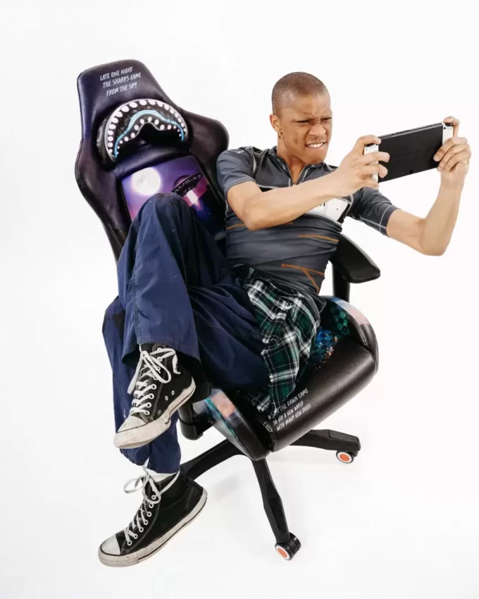 SPÄTES SPIELESTUHL FÜR EINE NACHT