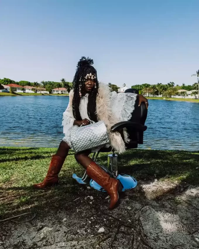 Strick-Haie in Paris in Creme Mini-Duffel