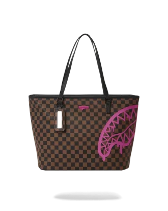 THE ARTISTS TOUCH TOCHE