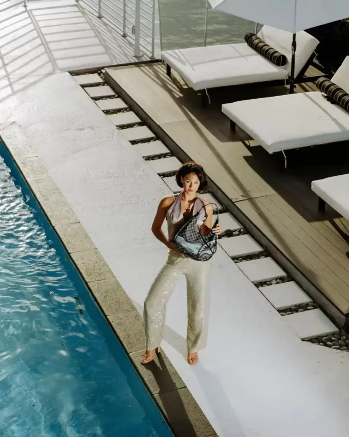 THE BACKSTAGE 3AM RIPTIDE