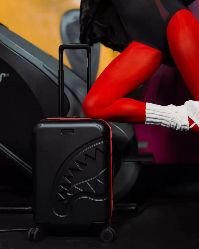 THE HERO SHARKITECTURE HANDGEPÄCK THE HERO SHARKITECTURE HANDGEPÄCK