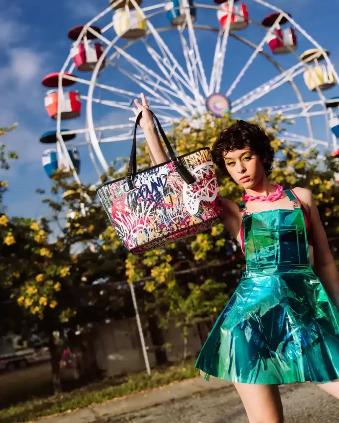 Tragetasche für die untere Ostseite