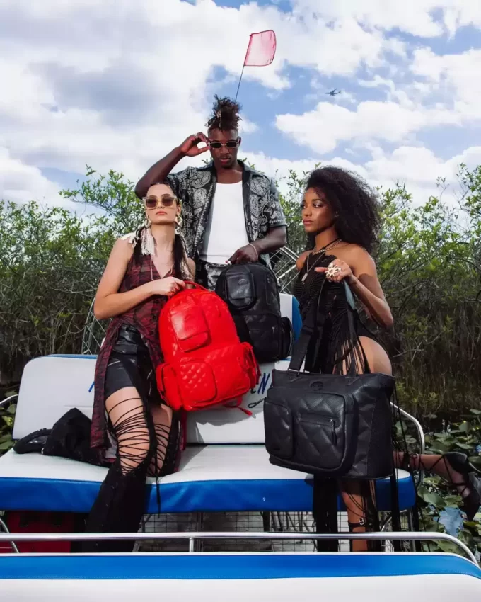 Tragetasche für Spezialeinsätze mit Leuchtrakete