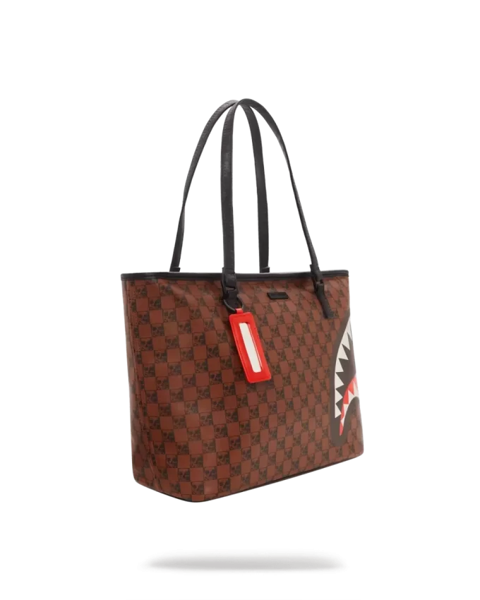 Tragetasche mit Hai- und Totenkopfmotiven