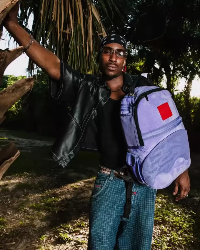 UNGLAUBLICH!!! EIN WENDBARER RUCKSACK – VOM LILA VELOURS-AUSZUG ZUM OG SHARKS IN PARIS RUCKSACK