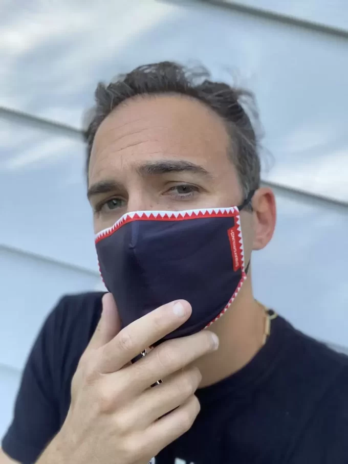 VERTICAL SHARK (SCHWARZ) FORMASCHINE GESICHTSMASKE FÜR ERWACHSENE VERTICAL SHARK (SCHWARZ) FORMASCHINE GESICHTSMASKE FÜR ERWACHSENE