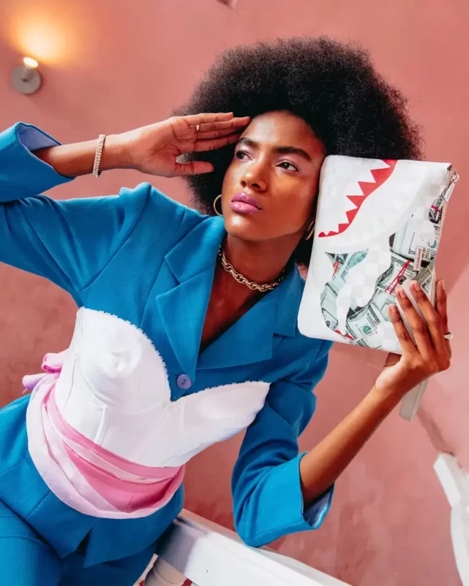 WILDNISVOLLE KREUZKUPPLUNG