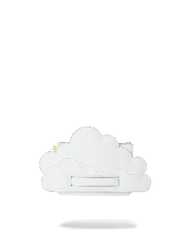 WOLKEN MIT EINER CHANCE AUF EINEN SHARK CROSSOVER-KUPPLUNG