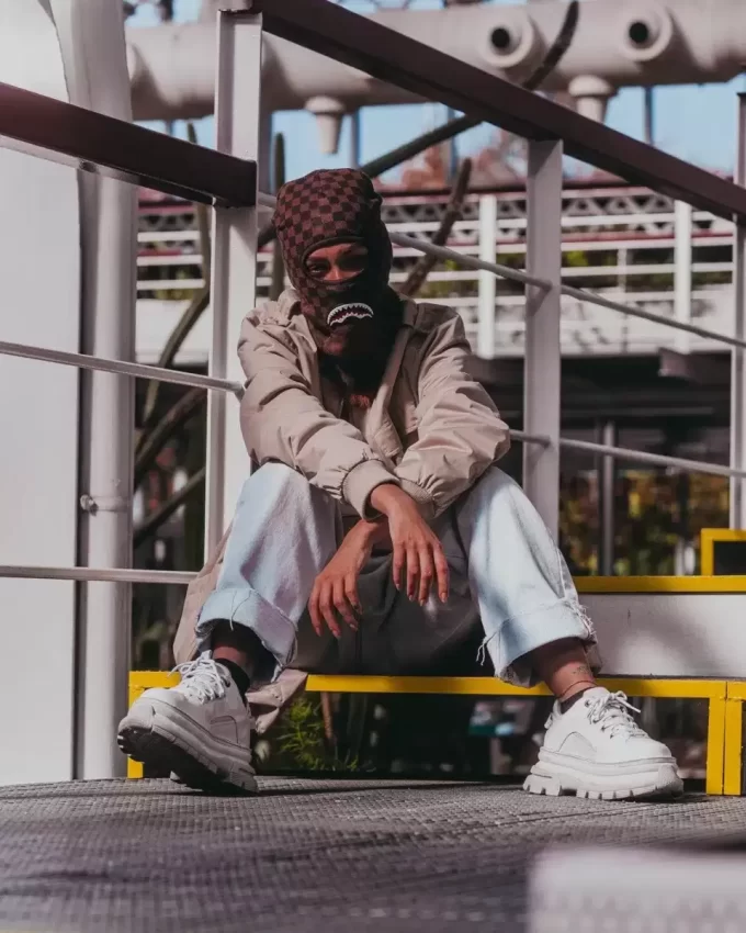 XTC SHARKS IN PARIS SKIMASKE