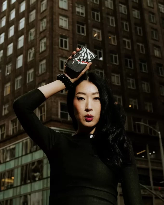 ZE SHARK PREDATOR SCHLANKER GELDHALTER