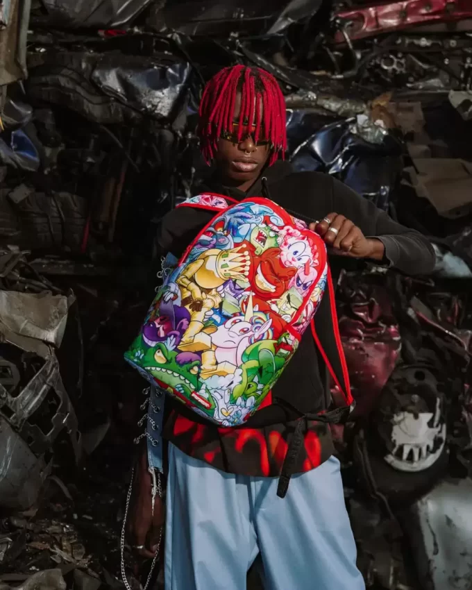 ZERSCHÄDIGTER SPRAYGROUNDERS-RUCKSACK ZERSCHÄDIGTER SPRAYGROUNDERS-RUCKSACK