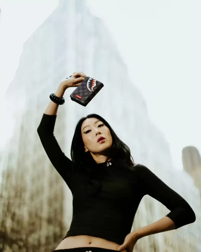 Zweifach gefaltete Geldbörse für Atomdampf